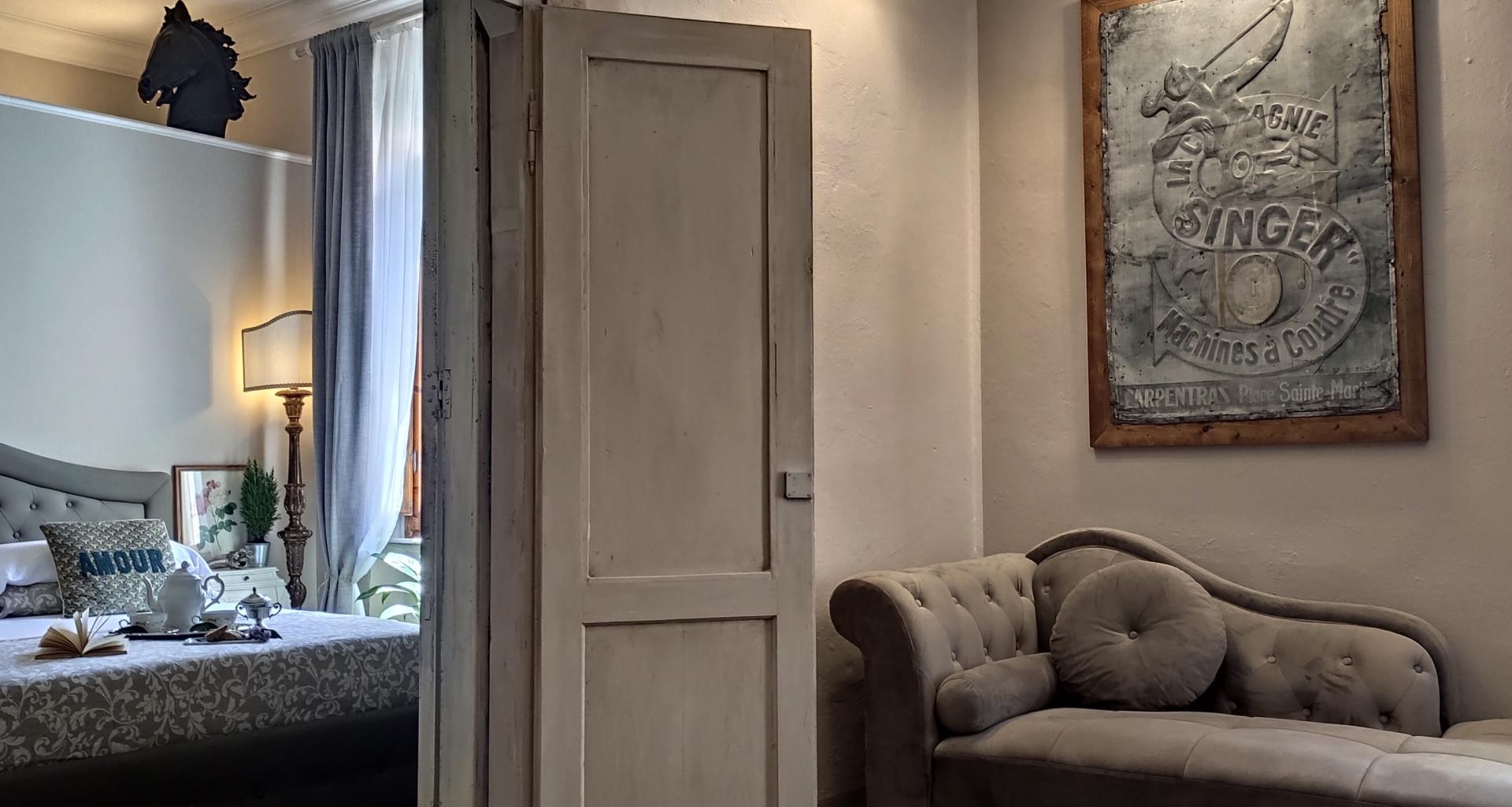 Antiques furniture Bolgheri